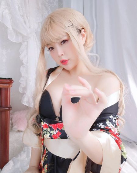 少妇挑战三个黑人惨叫4p国语_90分钟完整视频视频大全